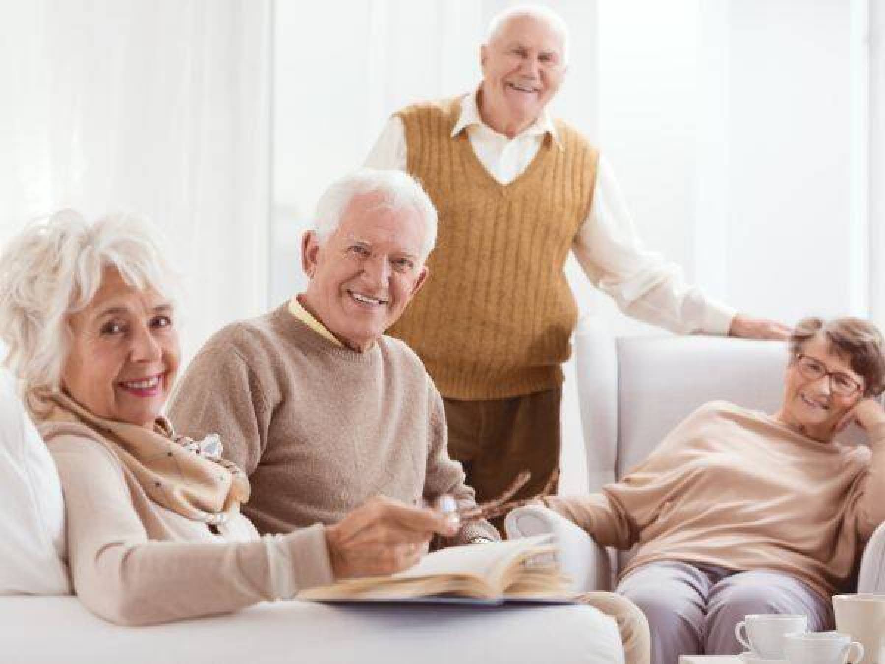 Czym jest dom spokojnej starości i jakie warunki oferuje swoim mieszkańcom?